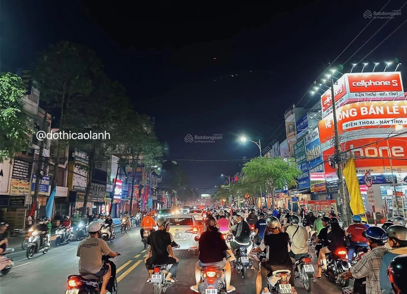 Nhà góc 2 mặt tiền phố Lý Thường Kiệt, phường Cao Lãnh, Đồng Tháp; 7*23m; 162m2; giá hot 10tr/m2