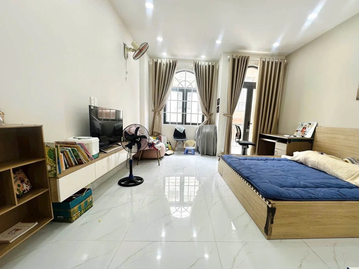 Bán nhà 4 tầng 83m2 Lạc Long Quân, Quận 11, giá 10,3 tỷ - Ảnh thu nhỏ 4