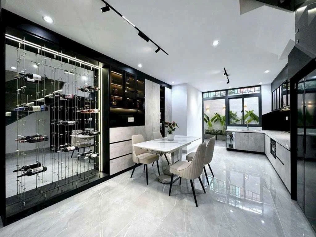 Bán nhà 3 tầng 72m2 Quận 7, giá 7 tỷ 5, gần chợ - Ảnh thu nhỏ 3