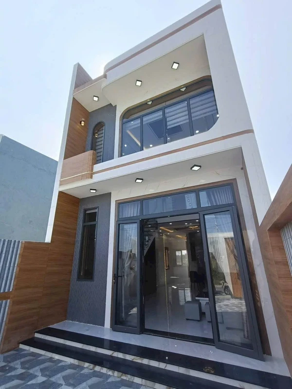 Bán nhà gác lửng 3PN 2WC 100m² Long Hải