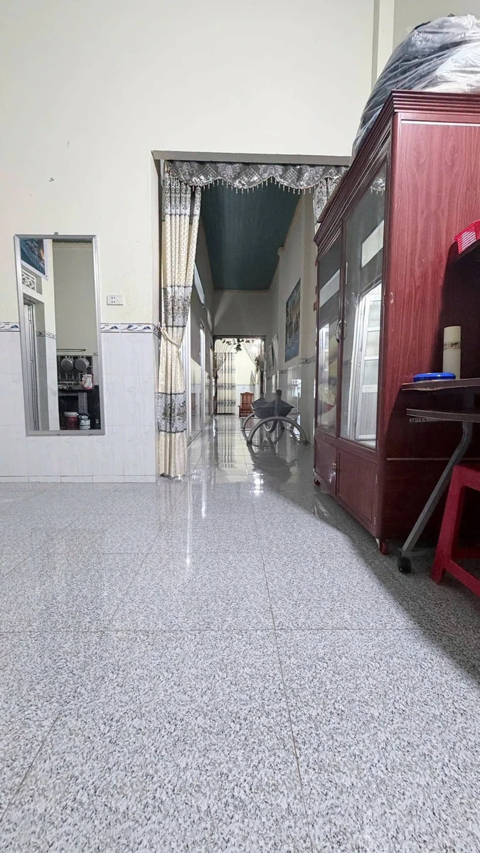 Bán nhà 2 mặt tiền gần Nguyễn Huệ, 144m², 3PN, 2WC, 2.2 tỷ - Ảnh thu nhỏ 5