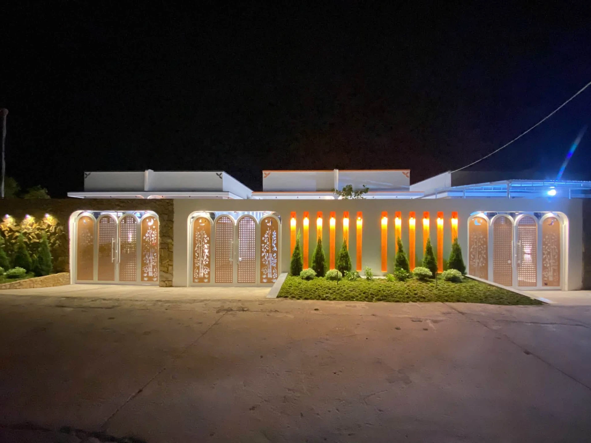 Bán nhà vườn 3 phòng ngủ 318m² Nguyễn Thị Định 2 tỷ 950 triệu - Ảnh 1