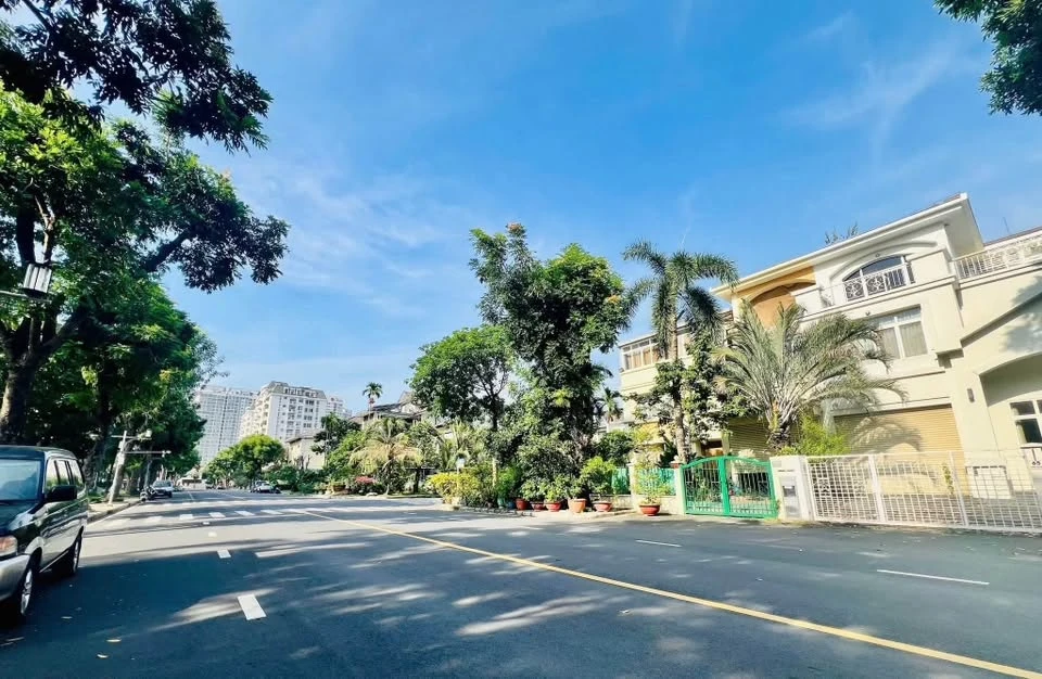 Bán biệt thự Phú Mỹ Hưng Q.7, 262m2, 3 phòng, 109 tỷ - Ảnh thu nhỏ 3