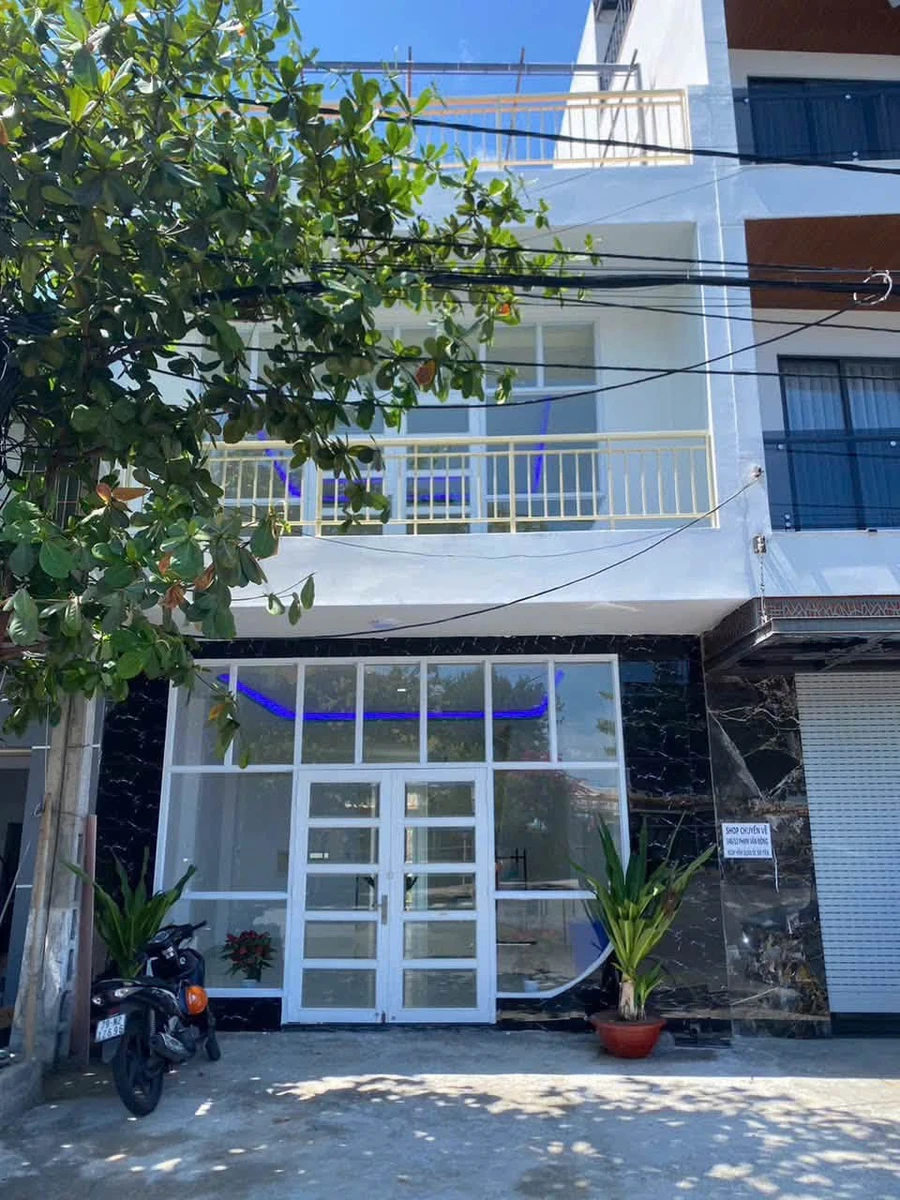 Cho thuê nhà 3 tầng kinh doanh Phạm Văn Đồng Nha Trang, 220m2, 25 triệu/tháng - Ảnh 1