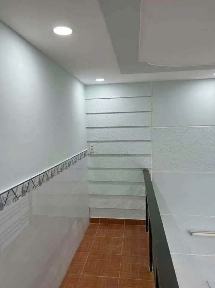 Bán nhà Bình Chánh 55m² 2PN 2WC 950 triệu - Ảnh thu nhỏ 2