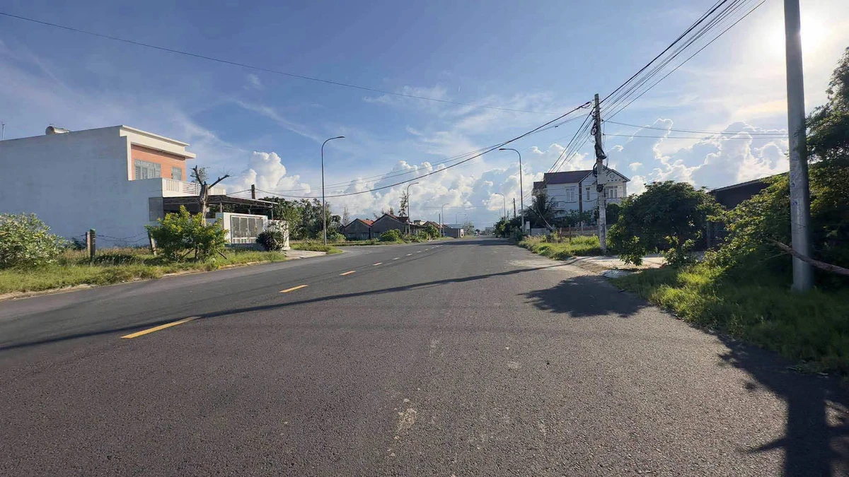 Bán lô đất mặt đường Lư Giang, 60m² Hoà Hiệp, Đắk Lắk - Ảnh 1