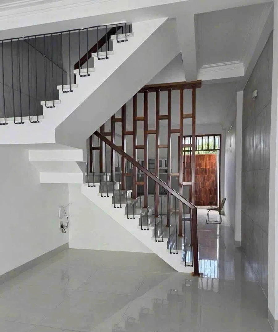 Bán nhà 1 trệt 1 lầu 120m2 Phan Thiết, 3 tỷ 100 triệu - Ảnh thu nhỏ 4
