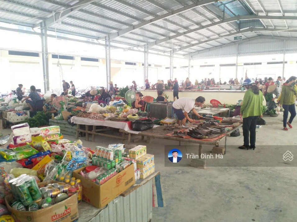 Chính chủ bán kiot chợ Bình Hương, P. Thạch Trung, 18m2, MT 4.0m, 300 triệu Hà Tĩnh - Ảnh thu nhỏ 3