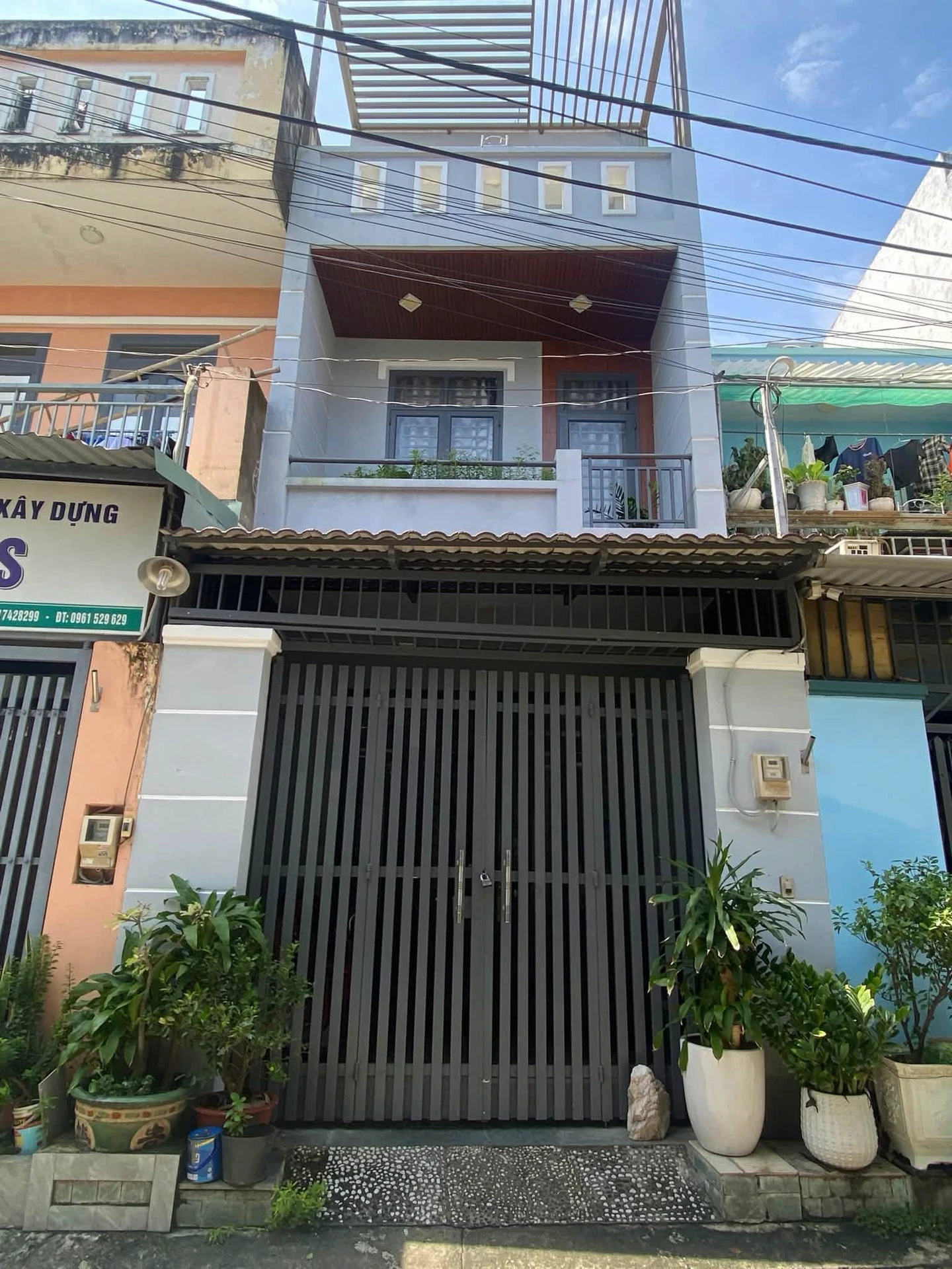 Nhà 3 tầng hẻm ô tô 8m, 56m2, Phú Hữu, 5.6 tỷ - Ảnh 1