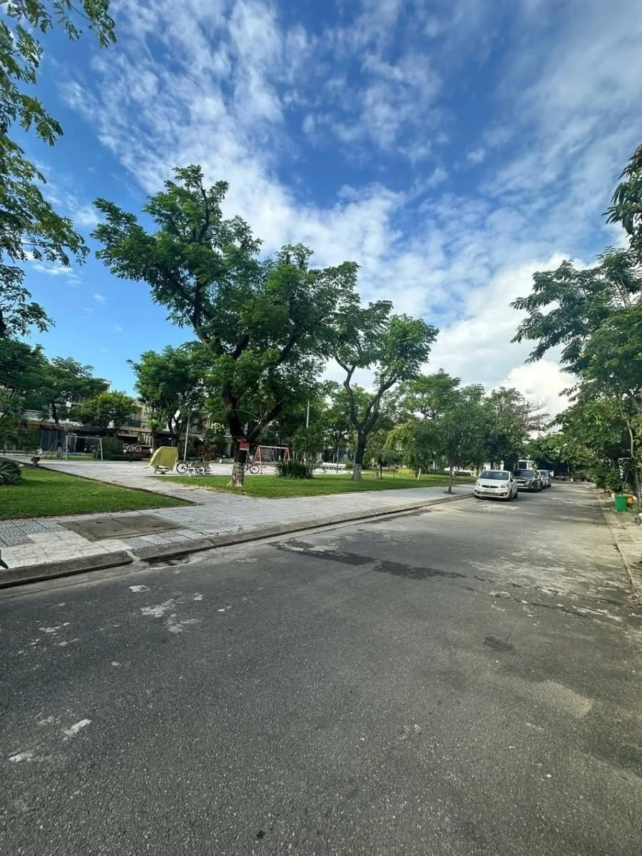 Bán nhà 3 tầng 82m² Sơn Trà, gần công viên và biển - Ảnh thu nhỏ 2