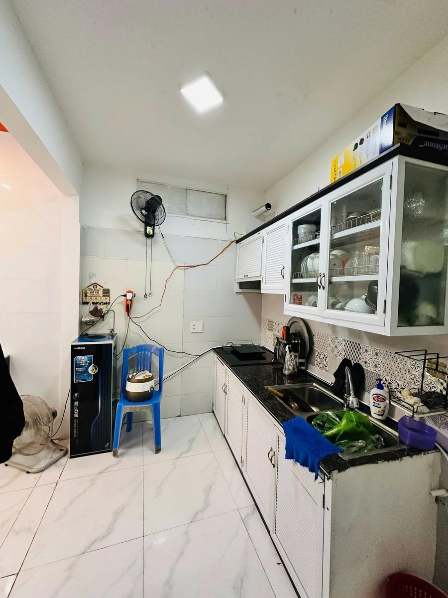 Nhà 2 tầng bán 1 tỷ 590 triệu, 35 m², Chợ Cột Đèn, Bình Chánh - Ảnh thu nhỏ 2