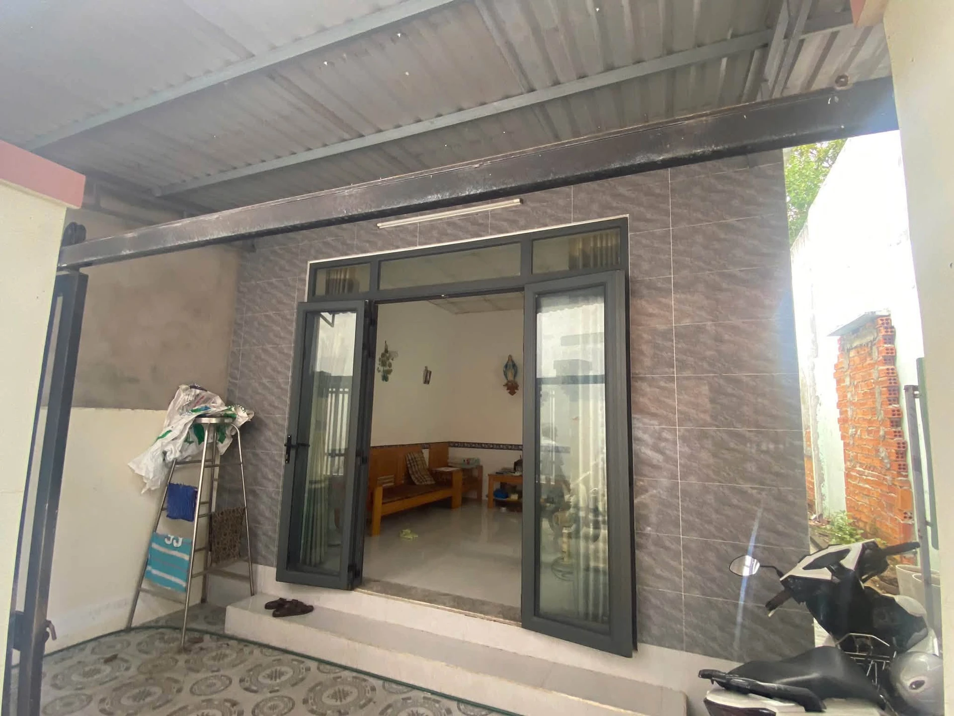 Bán nhà lô 74m2 Phạm Thị Ngư, Phan Thiết, 1 tỷ 050 - Ảnh 1
