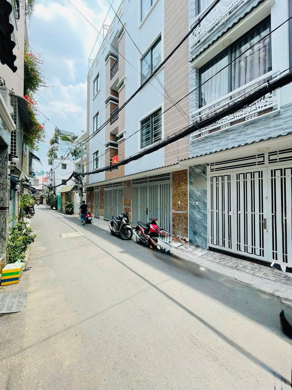 Bán nhà phố Phú Nhuận 4x11 4PN 5WC nội thất full 10.2 tỷ - Ảnh 1