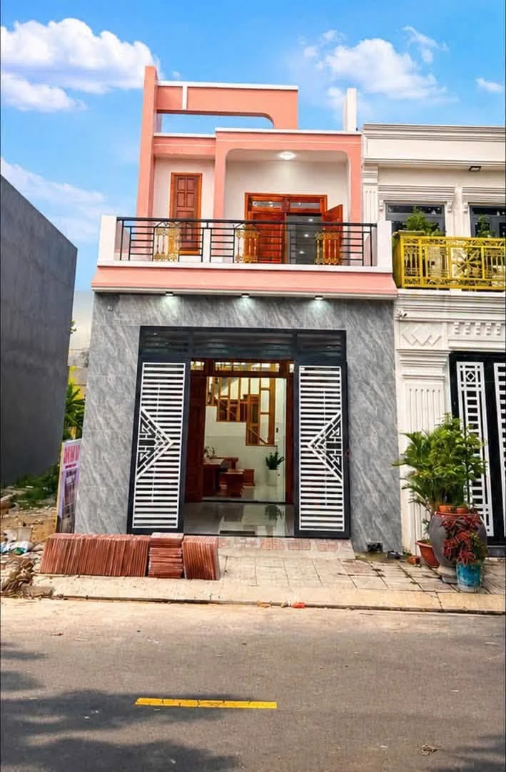 Bán nhà phố sổ riêng 4PN, 100m² Hội Nghĩa, 2.95 tỷ - Ảnh 1
