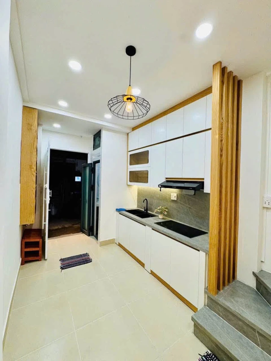 Bán nhà 2 mặt hẻm xe hơi 30m² 1 trệt 2 lầu đường Ba Tháng Hai, Quận 10 - Ảnh thu nhỏ 4