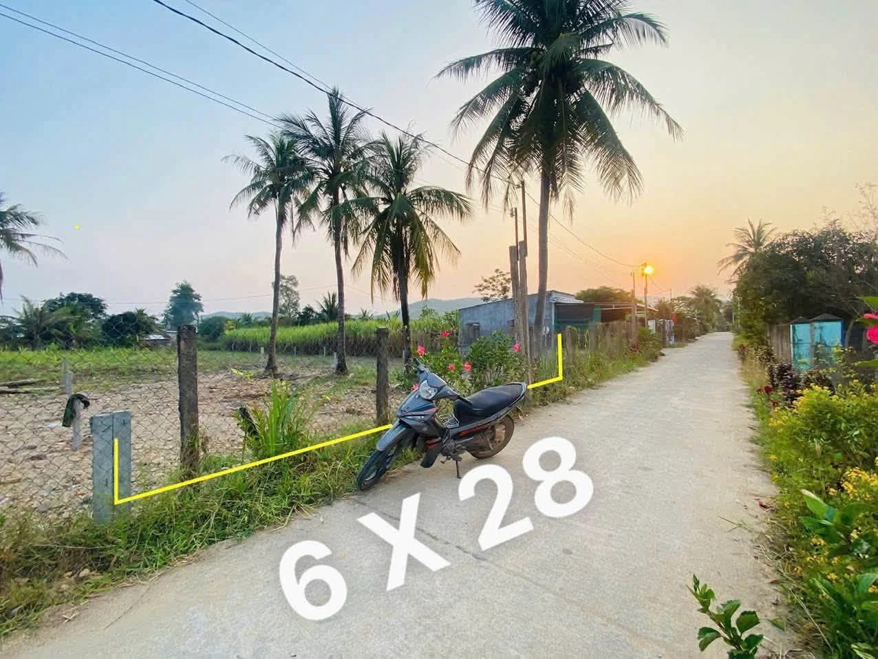 Bán lô đất thổ cư sổ hồng riêng 168m² Xã Đức Bình Hóc Môn 200tr - Ảnh 1