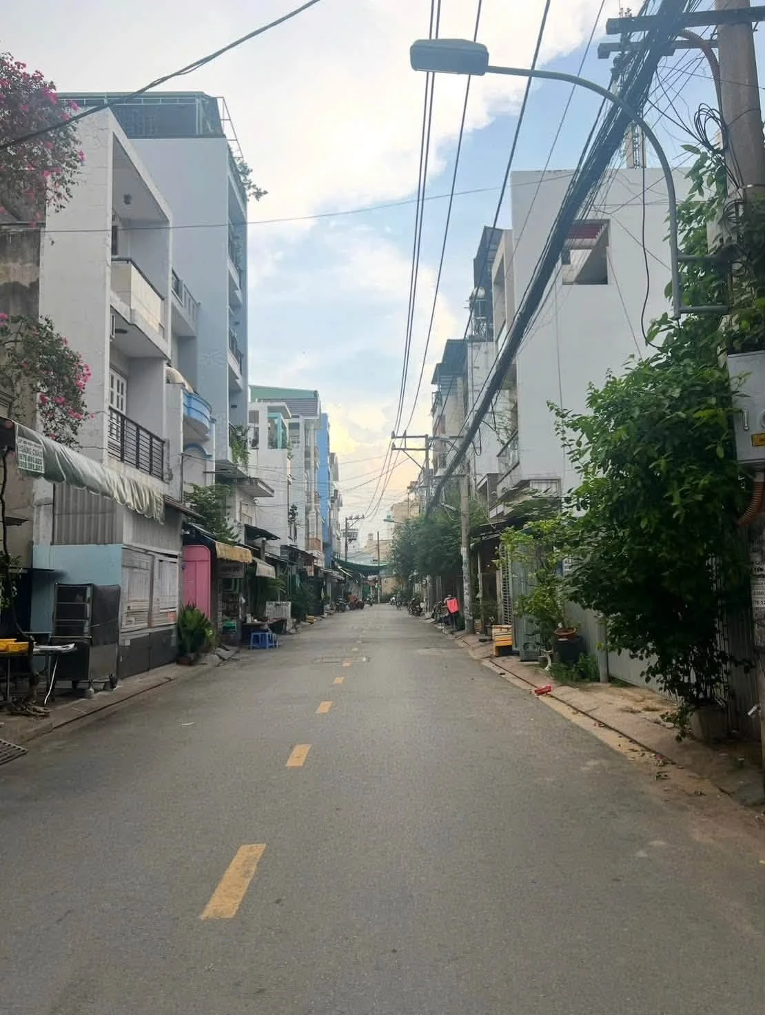 Bán nhà phố mặt tiền Bình Tân 61m² 2 tầng 6.4 tỷ - Ảnh 1