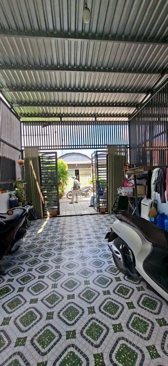 Bán nhà hẻm Quang Trung Rạch Giá 2PN, 90m², 1.3 tỷ - Ảnh thu nhỏ 2