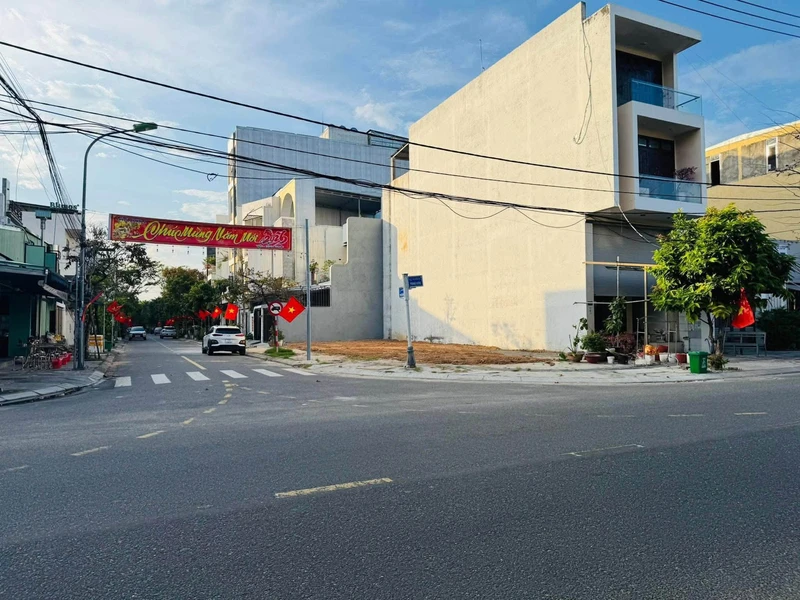 Bán lô góc 2 mặt tiền Phùng Hưng và Phú Xuân, Đà Nẵng 155m²