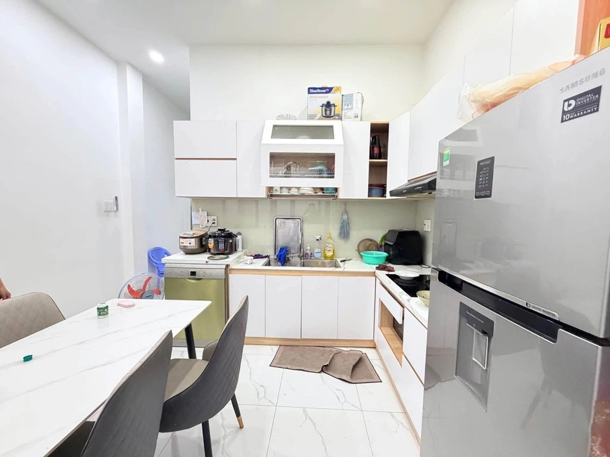 Bán nhà 3 tầng 52m² Quận 9 giá 5,7 tỷ - Ảnh thu nhỏ 2