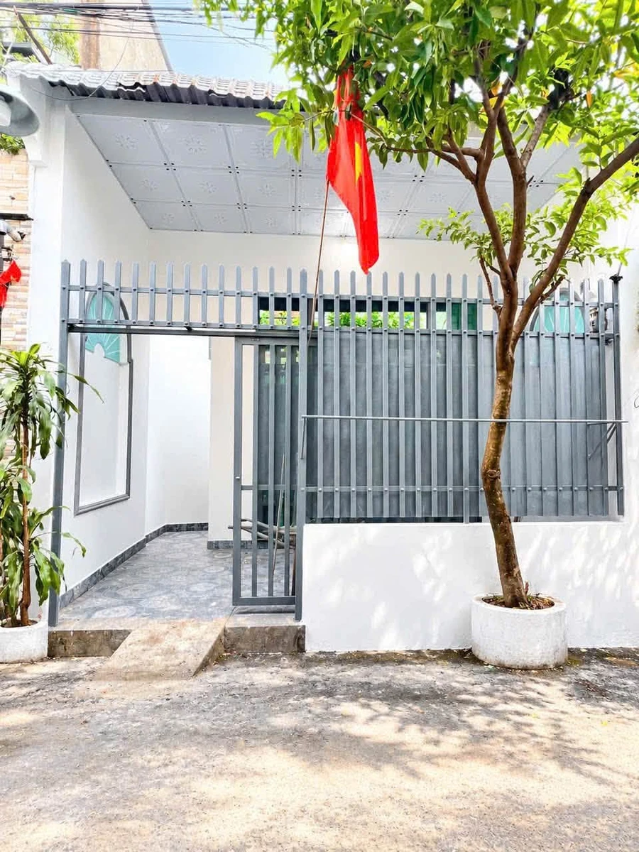 Bán nhà 60m² 2 phòng ngủ, Dĩ An, giá 1 tỷ 750 triệu - Ảnh thu nhỏ 2