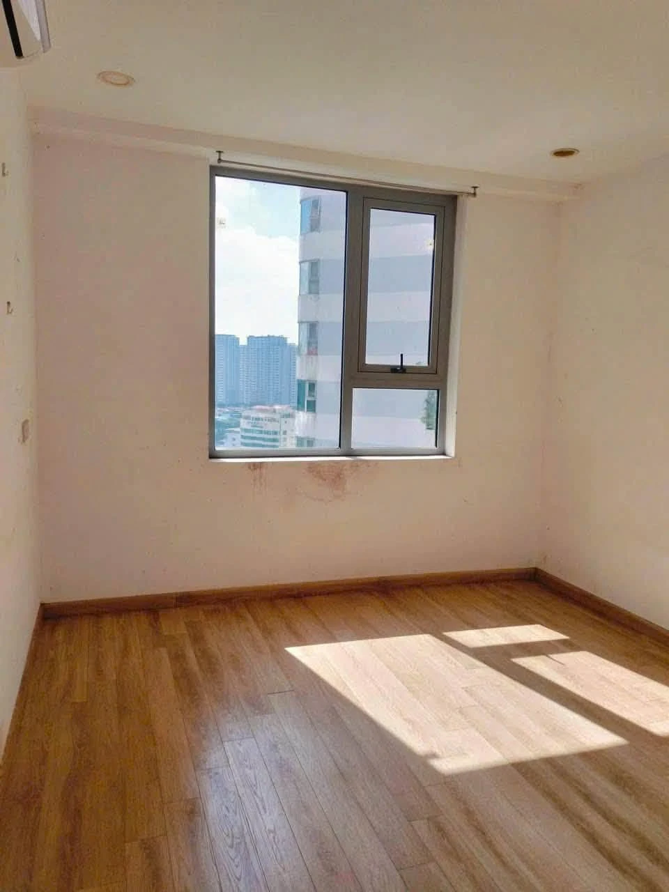 Cho thuê căn hộ Imperial Plaza 360, 3PN 90m² Hoàng Mai 12tr/th - Ảnh 1