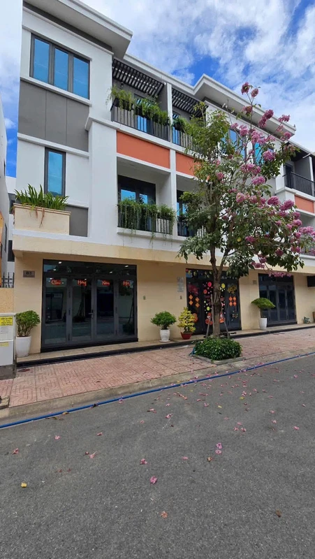 Bán nhà 3 tầng 4PN 5x14m, giá 3,45 tỷ gần Aeon Bình Dương, phường An Phú