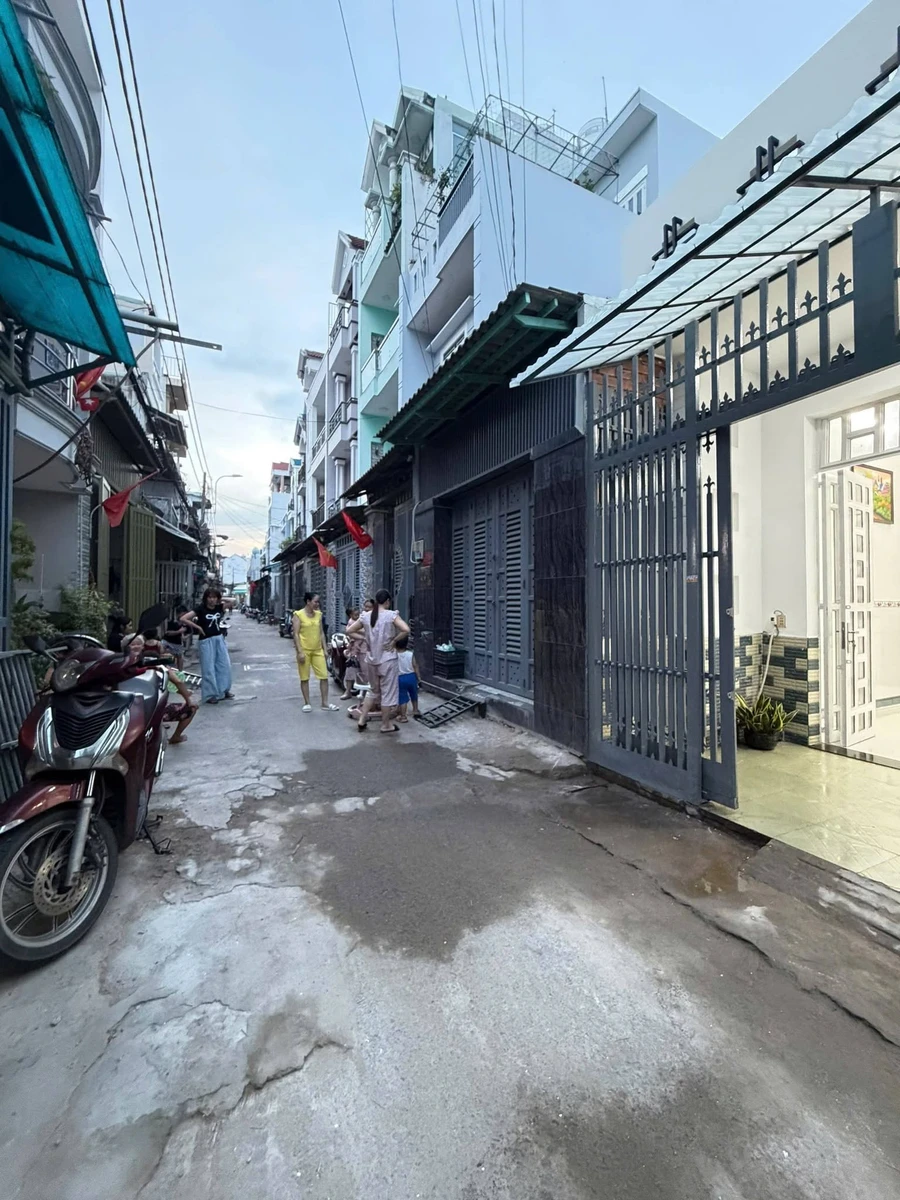 Bán nhà hẻm Lê Đình Cẩn, Bình Tân, 48m2, 3 tỷ 760 - Ảnh 1