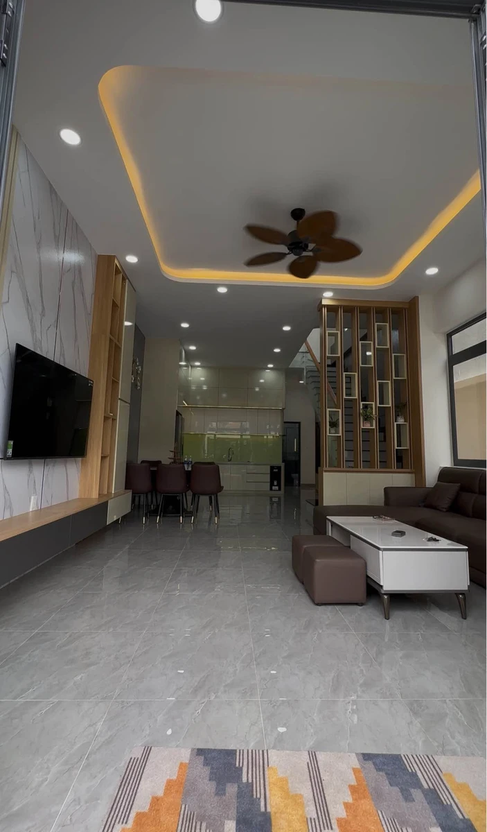 Bán nhà 1 trệt 1 lầu 7x20m full nội thất, 3PN 3WC tại Phạm Ngũ Lão, Buôn Ma Thuột - Ảnh thu nhỏ 2