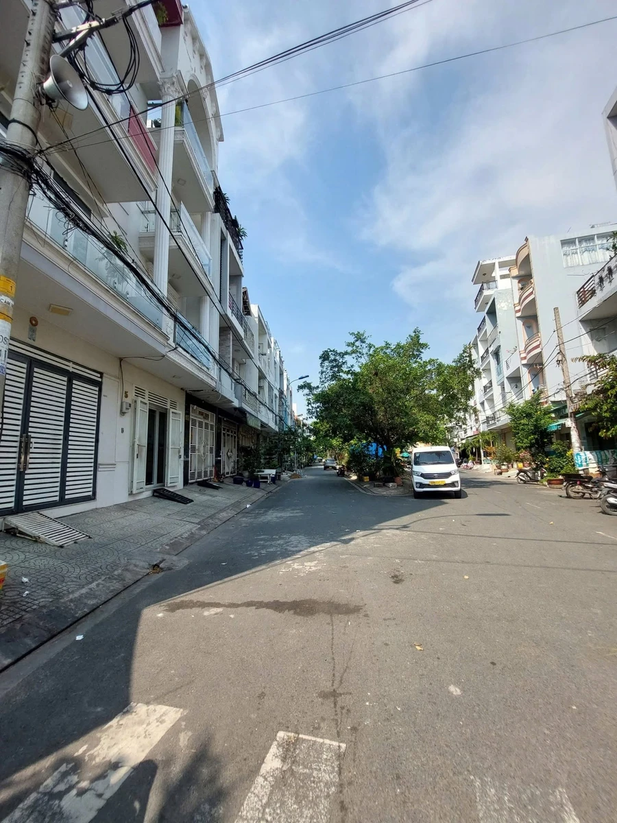 Bán nhà 3 tầng 60m² Bình Phú Q6, 9 tỷ - Ảnh 1