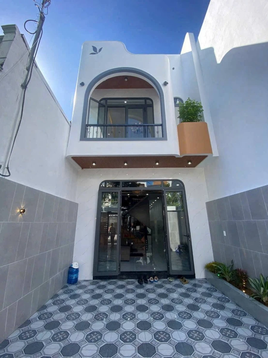Nhà 1 trệt 1 lầu mặt tiền Lê Anh Xuân, 3PN, 108m², 3,15 tỷ - Ảnh thu nhỏ 2