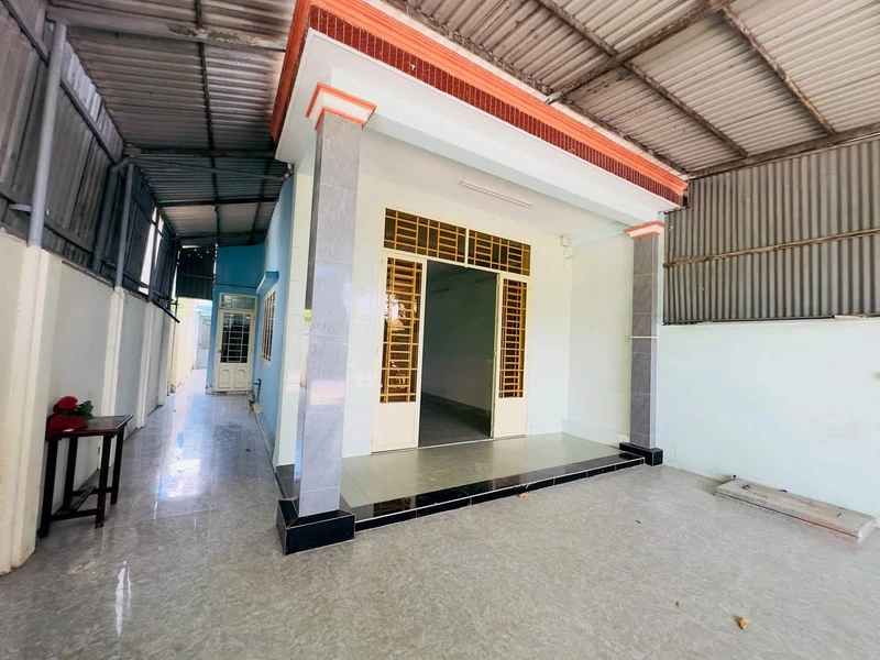 Bán nhà mặt tiền 180 m2 3 phòng Thủ Dầu Một Bình Dương