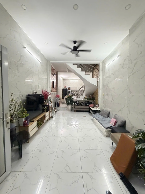 Bán nhà 3 tầng 52m² 4PN 4WC đường Phan Văn Trị, Bình Thạnh, gần chợ Cây Thị