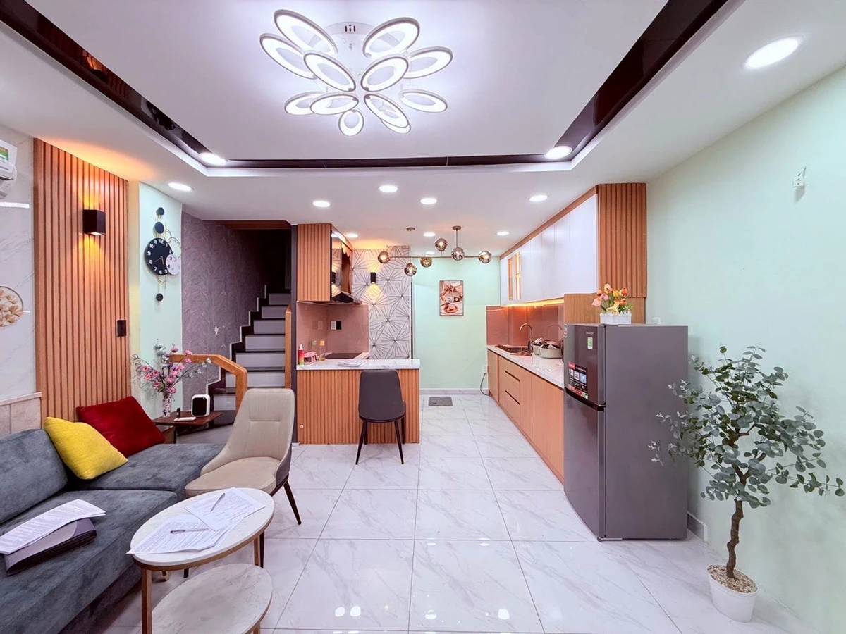 Bán nhà 3 tầng 30m2, 2 phòng ngủ, full nội thất, gần Phan Xích Long, Phú Nhuận - Ảnh thu nhỏ 2
