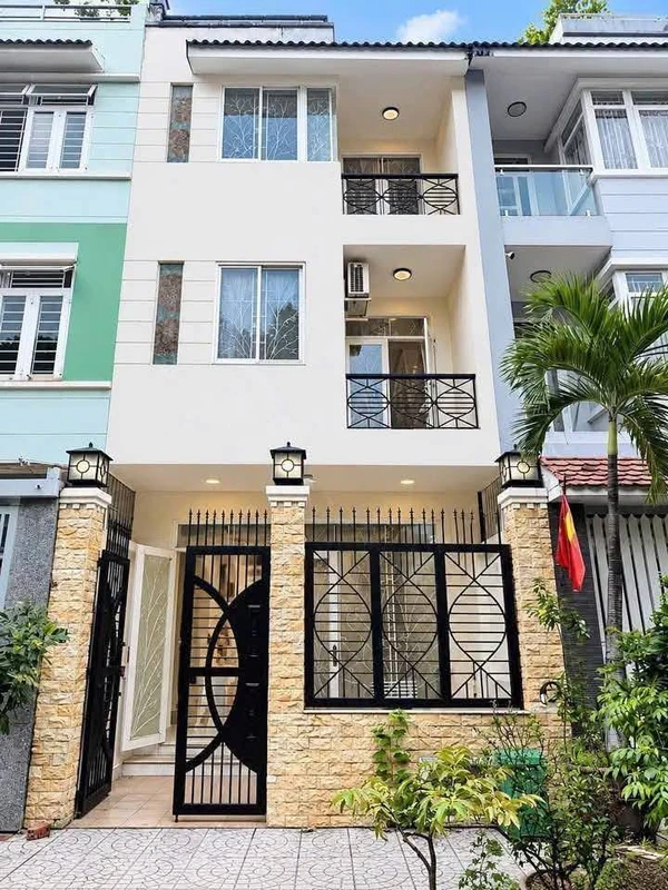 Cho thuê nhà mặt tiền 5x20m, 5PN, Bình Thạnh