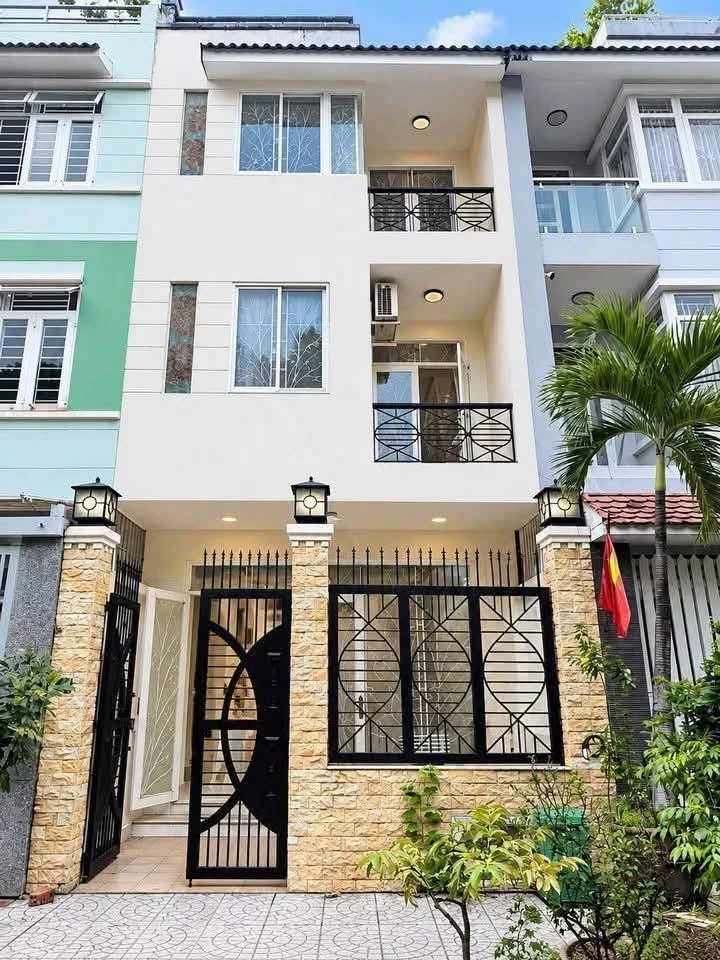 Cho thuê nhà mặt tiền 5x20m, 5PN, Bình Thạnh - Ảnh 1