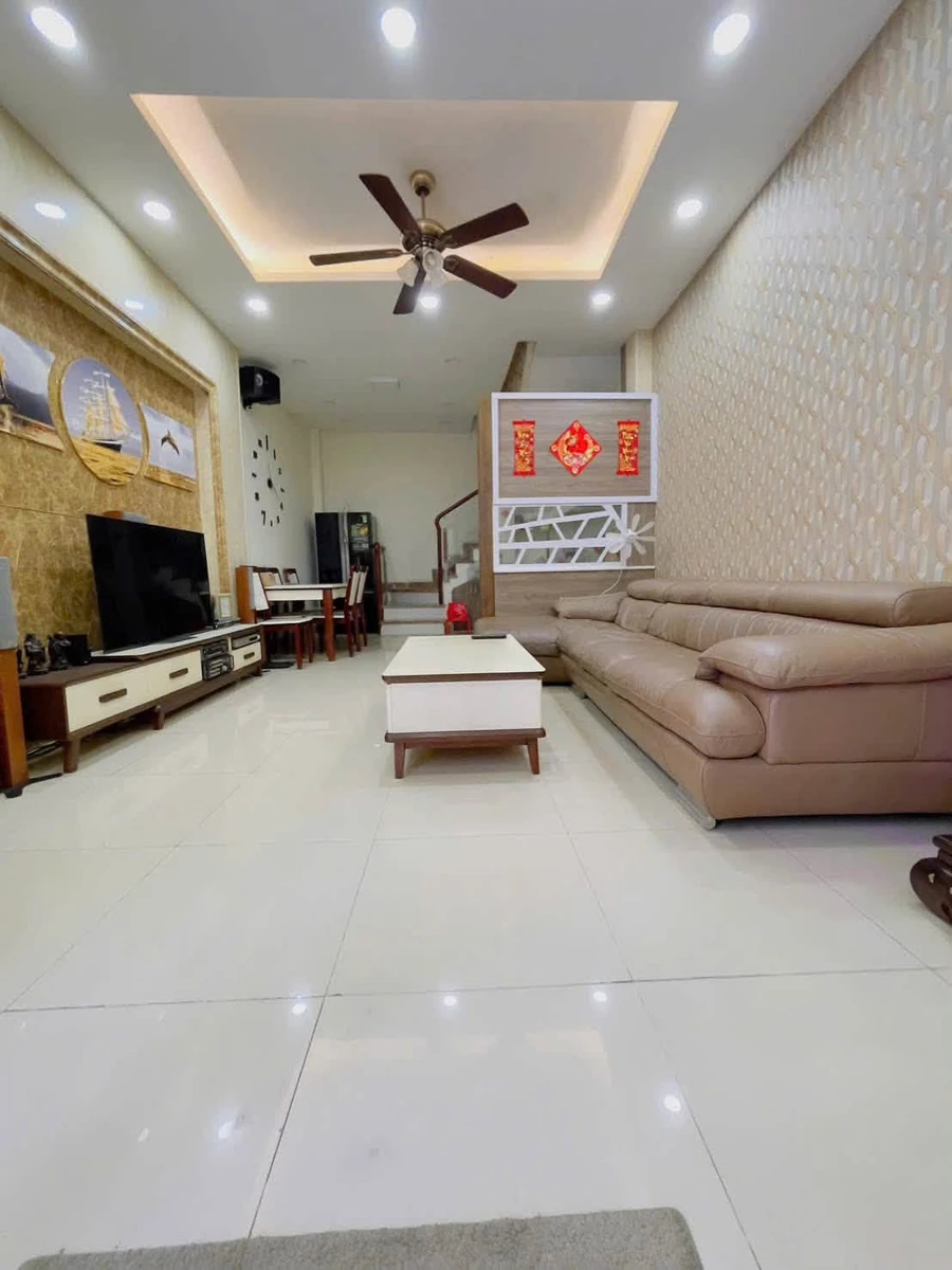 Bán nhà 5 tầng BTCT 4.5x10m, 3PN, sổ hồng riêng, giá 7,5 tỷ, Quận 4 - Ảnh 1