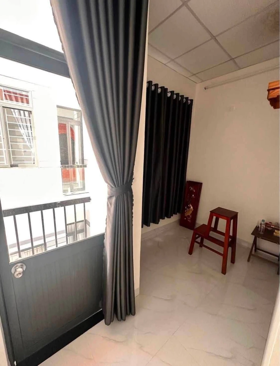 Bán nhà 3 tầng full nội thất đường Nguyễn Thị Minh Khai, trung tâm Quy Nhơn, 105m2 - Ảnh thu nhỏ 5