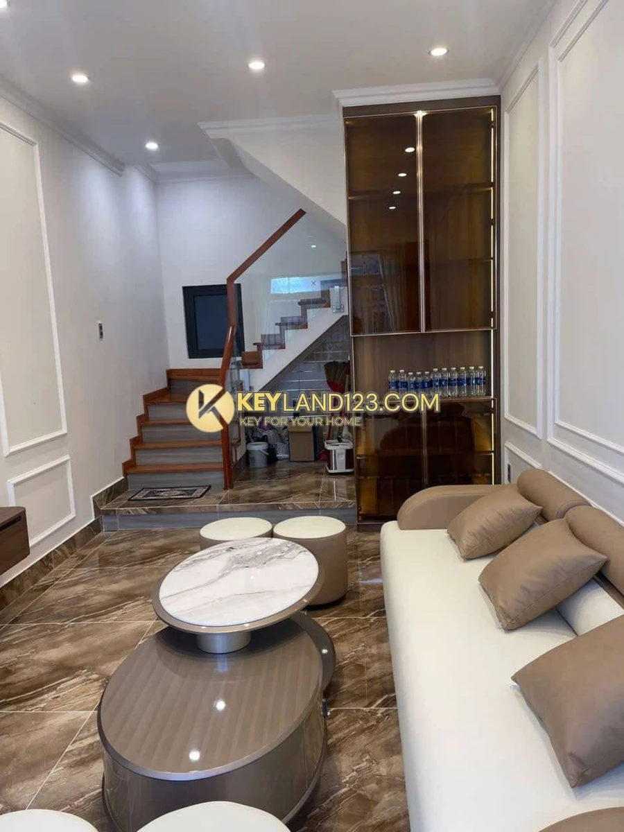 Nhà 4 tầng bán Đà Lạt, 29m², 3 phòng ngủ, sổ riêng - Ảnh 1