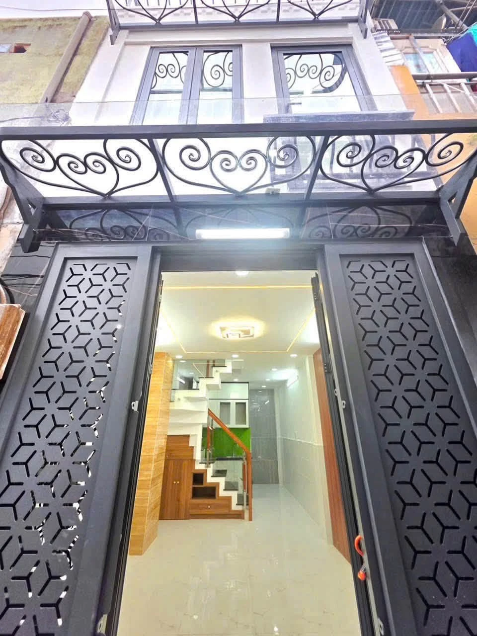 Bán nhà mới 1 trệt 1 lầu 2PN hẻm thông Trương Phước Phan, Bình Trị Đông, Bình Tân - 2,75 tỷ - Ảnh 1