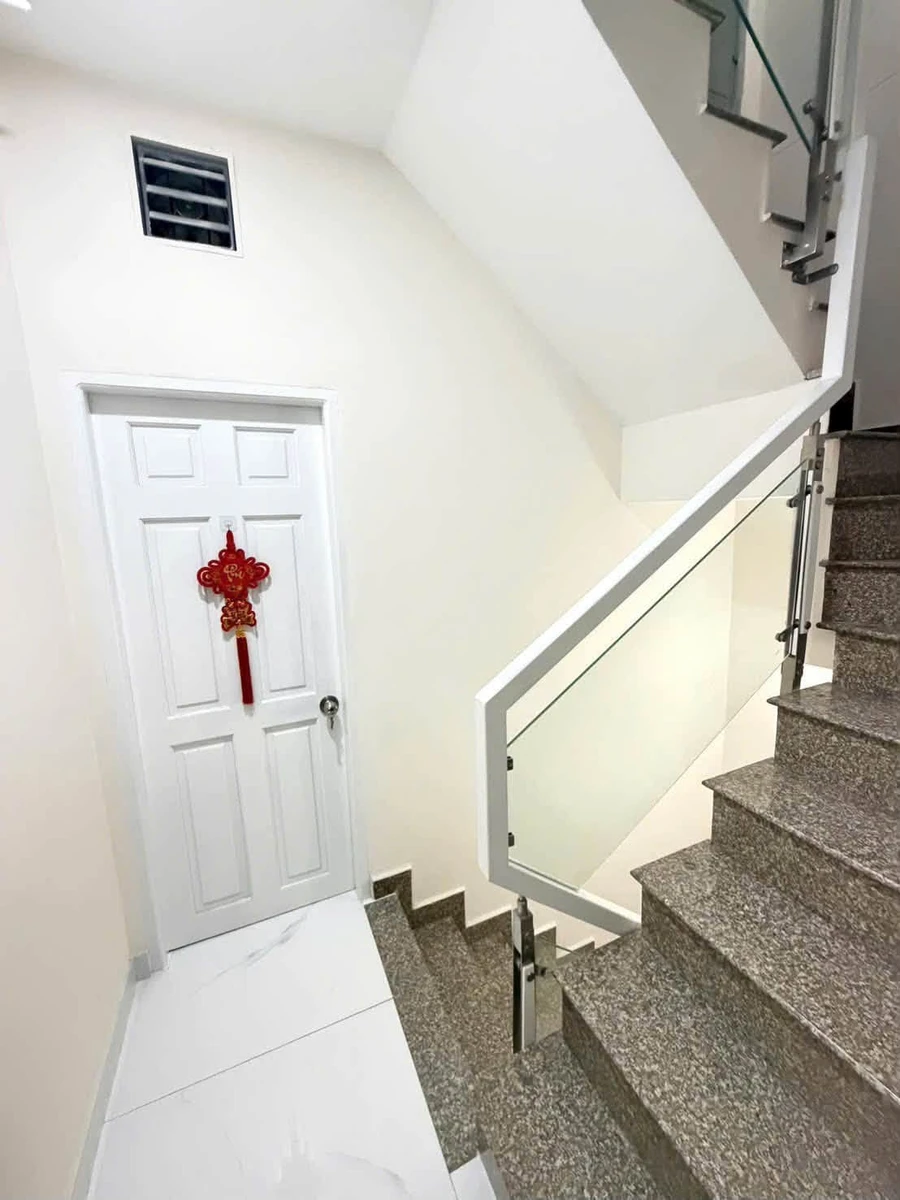 Cho thuê nhà mặt tiền Tân Sơn Nhì, Tân Phú, 27m², 4PN, 18 triệu/tháng - Ảnh thu nhỏ 2