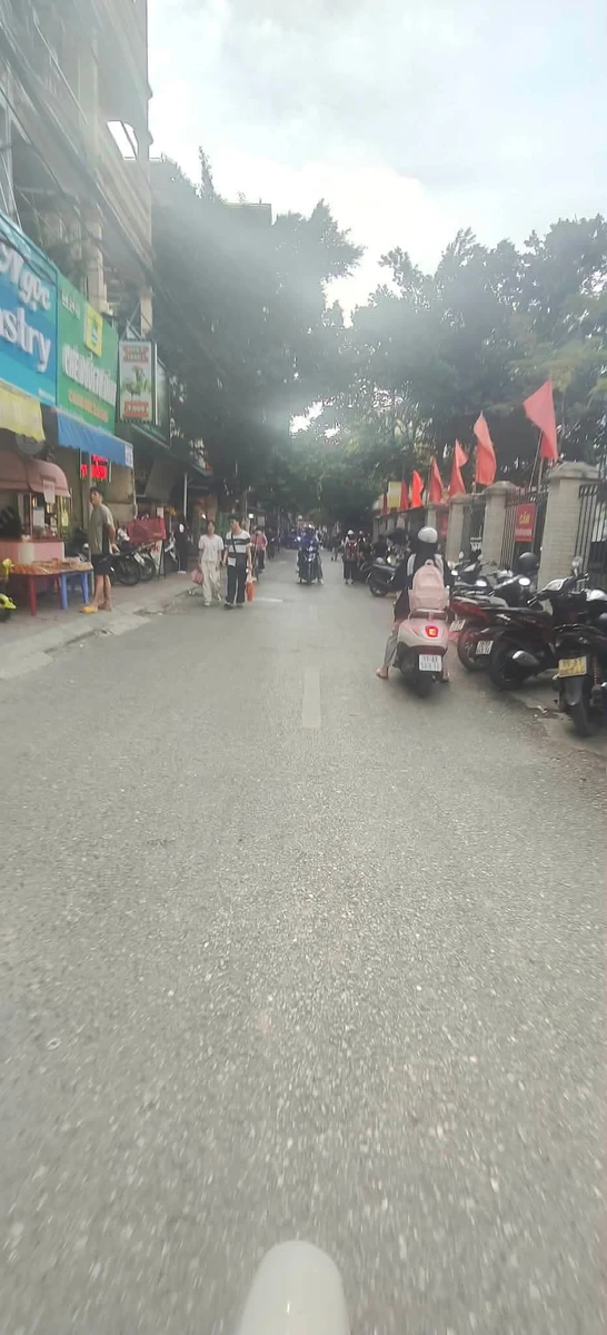 Cho thuê mặt bằng kinh doanh 50m² Lê Văn Hiến Hà Nội - Ảnh 1