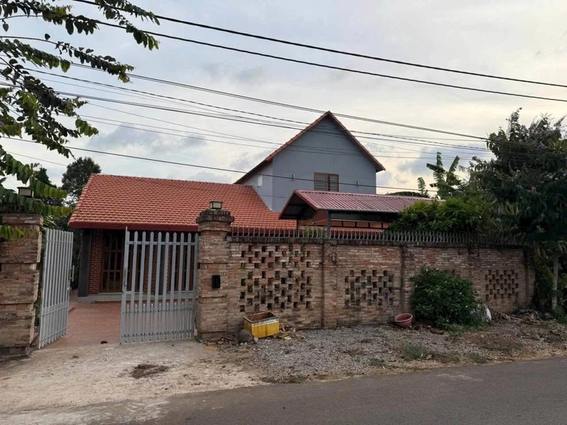 Bán nhà mặt tiền Hoà Long 272m² 7 phòng ngủ, Bà Rịa