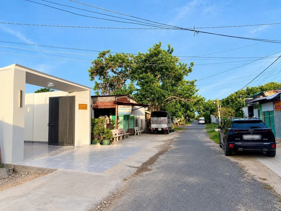 Bán nhà 1 trệt 1 lầu 121.5m² Nguyễn Văn Linh, Tây Ninh - Ảnh thu nhỏ 2