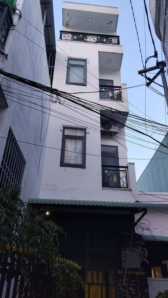 Bán nhà 3 mê 117m2, 3PN 3WC hẻm gần siêu thị Go, Quy Nhơn giá 3 tỷ - Ảnh 1