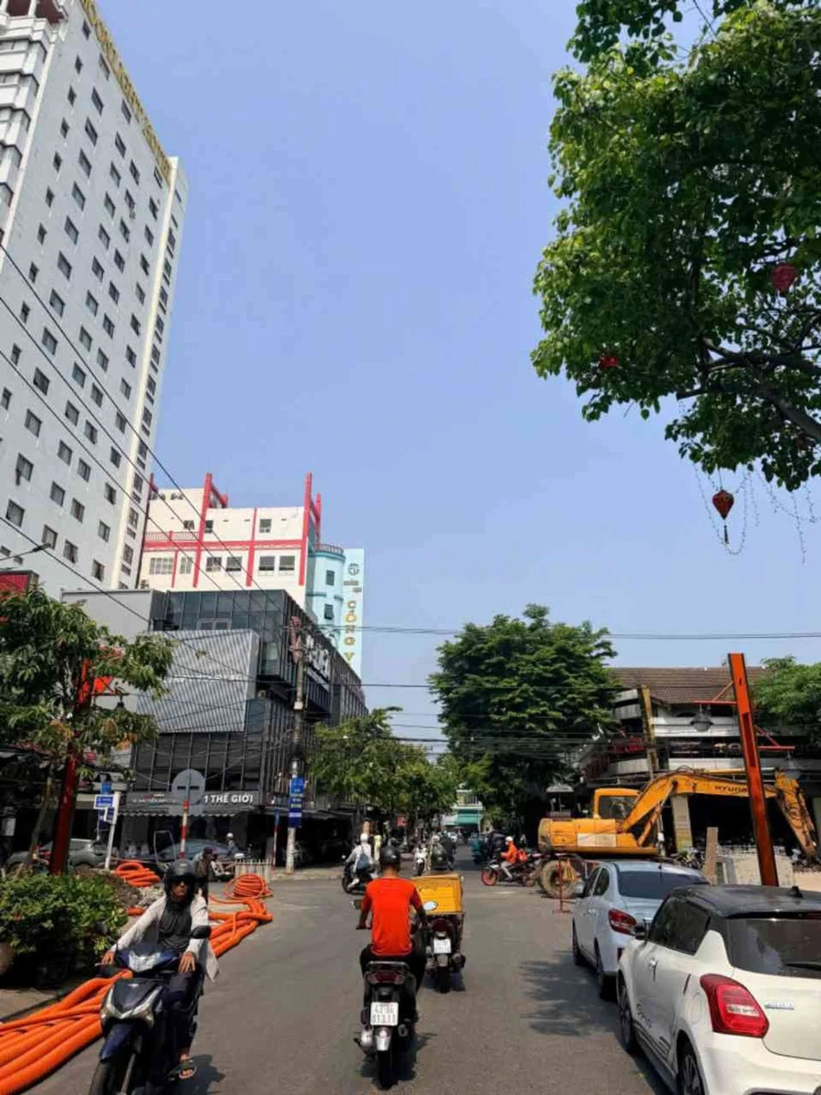 Bán nhà 3 tầng mặt tiền Lê Hồng Phong 17m2, Quận 5 - Ảnh 1