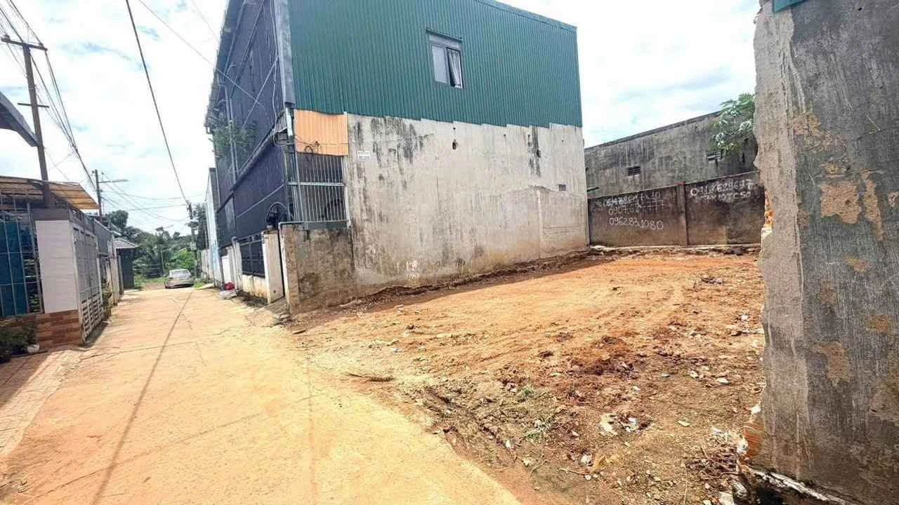 Bán lô đất 7x10m hẻm 52 Phùng Hưng đối diện Đại học Tây Nguyên, Buôn Ma Thuột - Ảnh 1