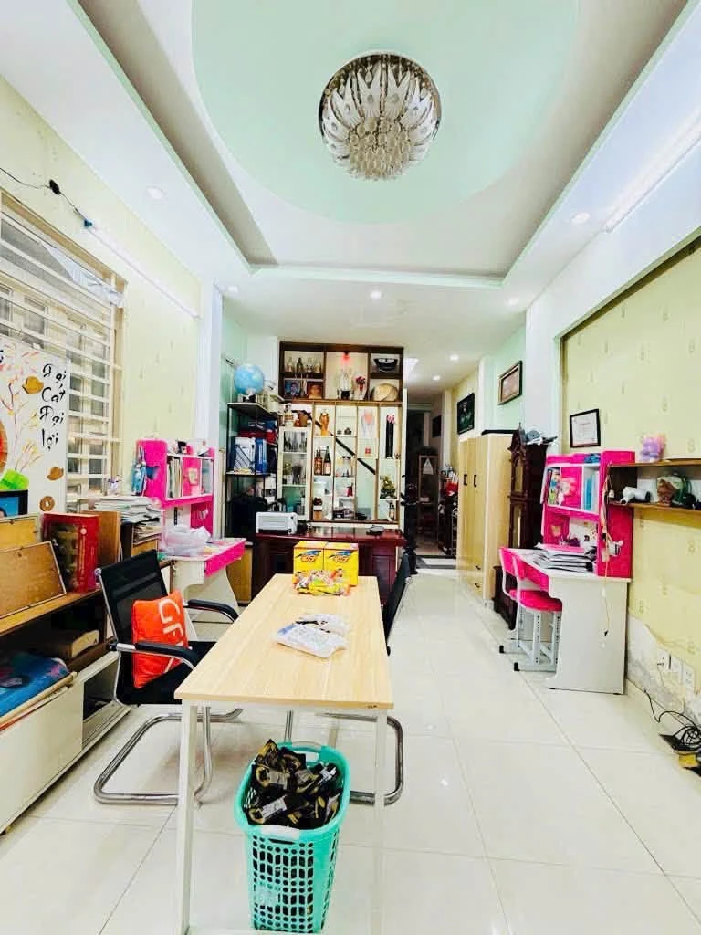 Bán nhà 2 tầng 120m2 Bình Thạnh, gần trung tâm, 8.48 tỷ - Ảnh thu nhỏ 2