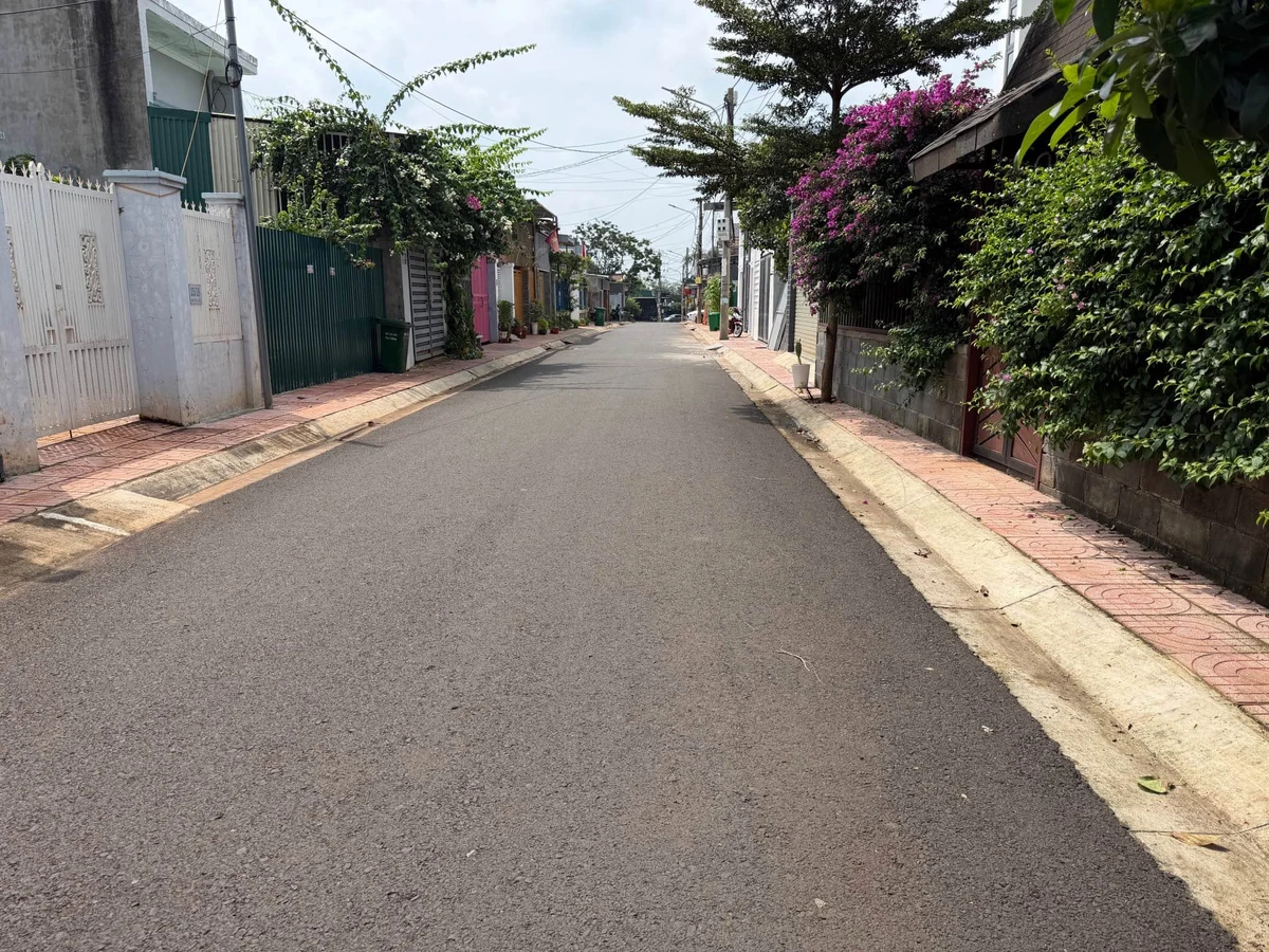 Bán lô đất 4,5x20m hẻm 25 Mai Thị Lựu, Ea Kao, Buôn Ma Thuột giá 2,5 tỷ - Ảnh thu nhỏ 2