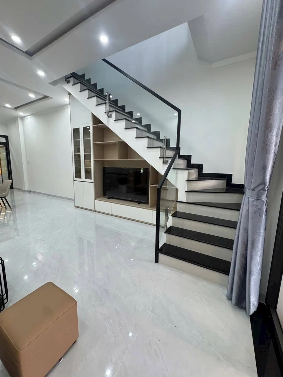 Bán nhà 2 tầng 105m2 Nguyễn Trường Tộ, Dak Lak 2.95 tỷ - Ảnh 1
